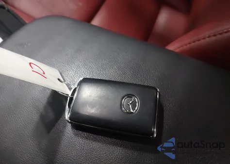 2024 Mazda Mazda3 2.5 S Carbon Edition z USA, uszkodzony, nr VIN 3MZBPBCM6RM400148